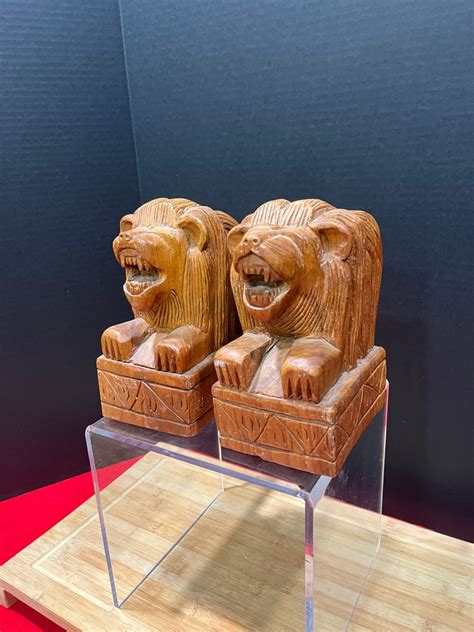 Norleans Lion Bookends - Etsy