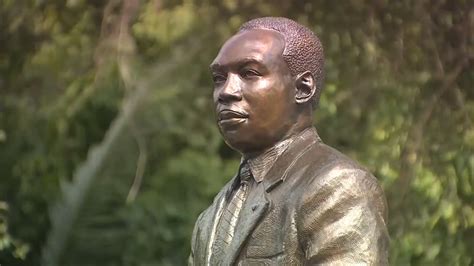 North Miami Beach unveils Martin Luther King statue