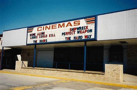 North Park Movie Theater in Evansville, IN with Reviews