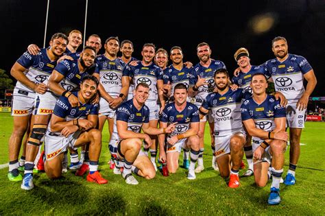 North Queensland Cowboys Rugby League Team – Diamond …