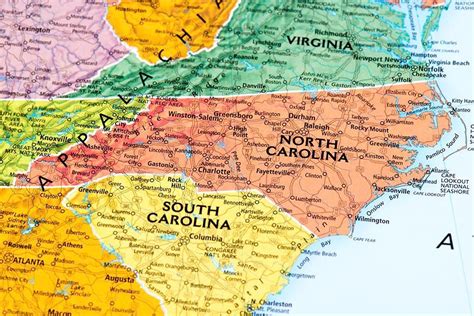 North carolina border. The 31ø latitude line is actually a bit north of the current Georgia-Florida border, while the St. Johns River emerges near present-day Jacksonville, Florida. At the time, Spain controlled Florida, and Carolina was intended as a buffer against Spanish expansion in America. Georgia would be carved out of Carolina in 1733. 