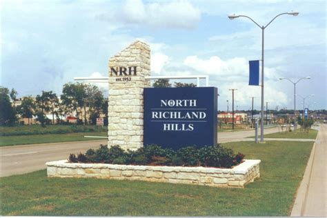 North richland hill. North Richland Hills is a city in Tarrant County, Texas, United States, and a suburb of Fort Worth. The population was 66,010 at the 2010 census but estimated to be 75,548 in 2015. In 2006, North Richland Hills was selected as the one of the "Top 100 Best Places to live in America" according to Money magazine. Major streets and highways include ... 