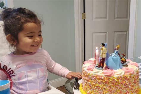 Northern Virginia volunteers are helping to bake birthday cakes for kids they’ll never meet