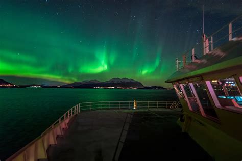 Northern lights from cruise ship in alaska. The best time to see the aurora borealis in Alaska is from August 21 to April 21. We call it the Aurora Season. So yes, there are some very lucky cruise passengers who will see the northern lights in the Inside Passage late in the summer and fall, but don’t bank on it. Southeast Alaska is a temperate rain forest, so precipitation and … 