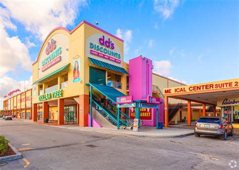 Northside Shopping Center - Mall/Shopping center in Florida