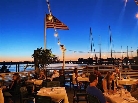 Norwalk ct waterfront restaurants. Blackstones Restaurants feature only the best USDA prime beef, dry-aged for that perfect concentration of taste. 