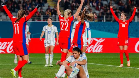 Norway moves into the knockout round at Women’s World Cup with 6-0 rout over the Philippines
