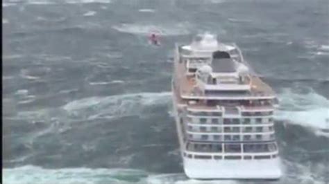 Norwegian cruise ship loses power in a rough North Sea