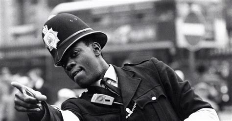 Norwell roberts biography examples