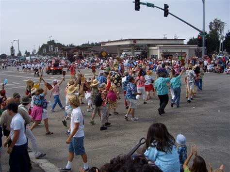 Nostalgia, parades dominate Santa Cruz County’s 4th of July schedule