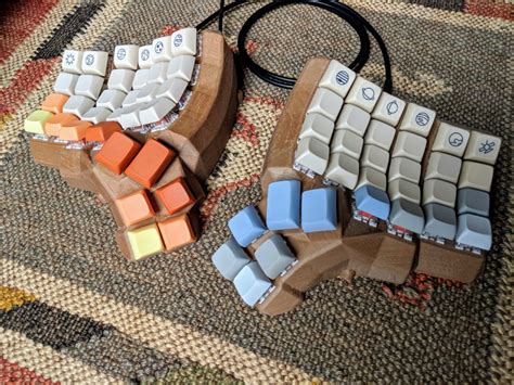 Nothing Unusual - Dactyl Manuform Buildlog