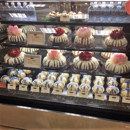 With a variety of sizes and flavors, our Bundt Cakes are ideal as "get well" gifts or for sending someone heartfelt wishes. Home Sweet Home Available in 8", 10" and Tiered.