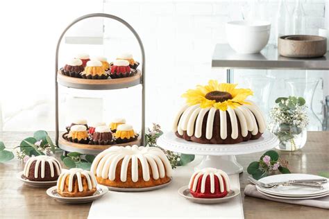 Nothing bundt cake warner robins. 9. Lemon Raspberry. Now turn a complete 180 degrees from the previous pick and behold something out of left field. While a classic lemon Bundt cake is already near-perfect, try tossing in some ... 
