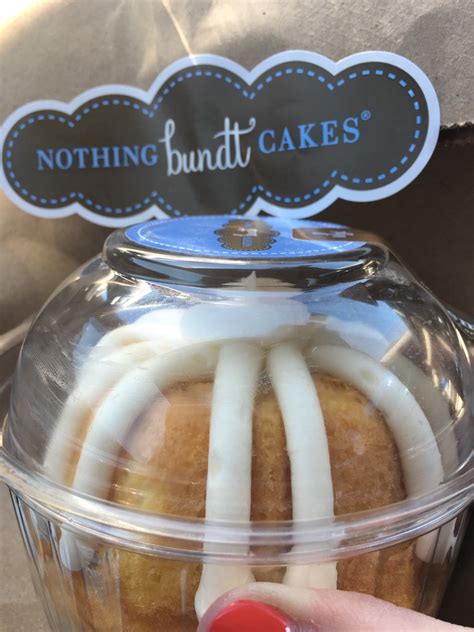 Nothing bundt cakes shreveport. At Nothing Bundt Cakes Bakeries in Arizona you can find 8” and 10” Decorated Bundt Cakes, Bundtlets, and Bundtinis® for every occasion including Birthdays, Graduations, Anniversaries, Baby Showers, and Just Because. We also have Bundt Cakes available for many holidays like Easter, Mother’s Day, Father’s Day, Fourth of July, Halloween ... 