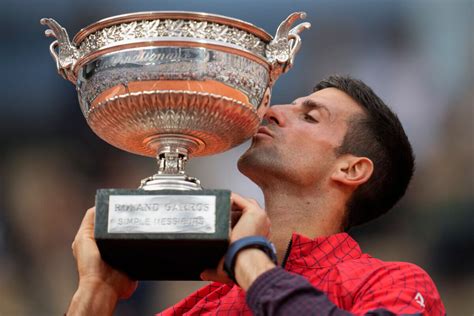Novak Djokovic gana su título 23 de Grand Slam al vencer a Casper Ruud en el Abierto de Francia