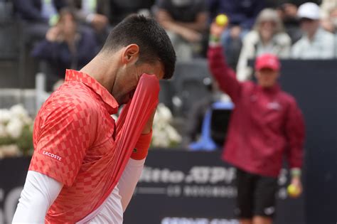 Novak Djokovic loses to Holger Rune, again, this time at Italian Open; Swiatek injured