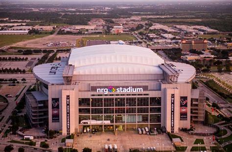 Nrg stadium view. An interview with Matt Brown of the Extra Points newsletter about USC and UCLA As the blustery autumn drags on in Ann Arbor, Michigan, the short walk from my apartment to Michigan ... 