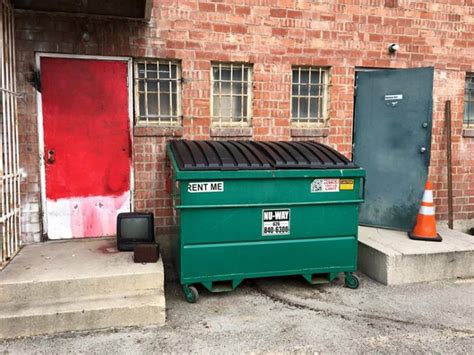 20 Yard Roll-Off Dumpster Rental. The 20 yard roll-off dumpster is our most popular size, ideal for seasonal yard cleanouts, small remodels, roofing projects, and decluttering. Sides are low for easy loading, and it’s big enough to hold all kinds of waste. Are you looking for a dumpster for your business?. 