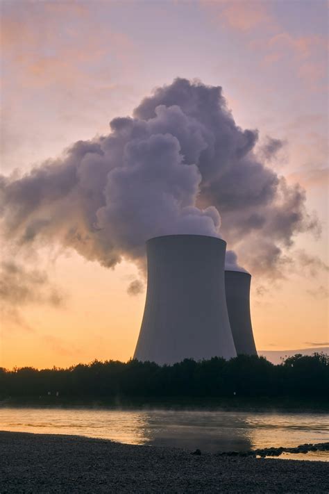For decades, GE and Hitachi have been at the forefront of nuclear technology, setting the industry benchmark for reactor design and construction and helping utility customers operate their plants safely and reliably. 2.59 BkWh. Amount of world’s electricity from nuclear.