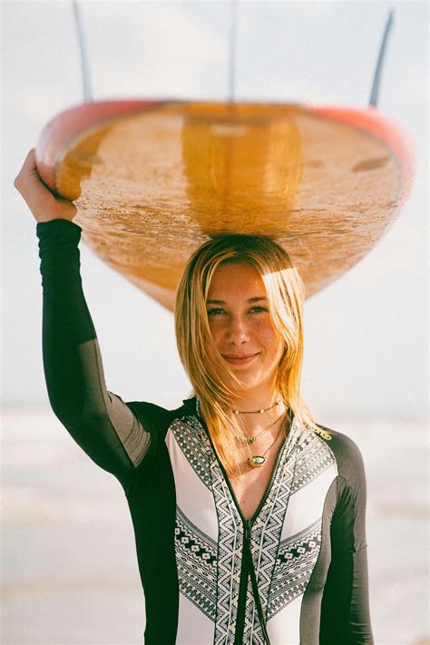 Nude girls peepee. .  ...