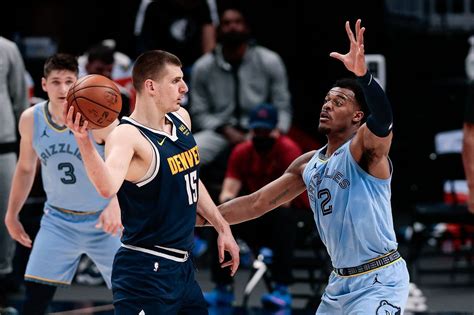 Nuggets grizzlies. Oct 27, 2023 · Nuggets at Grizzlies picks and predictions Prediction. Nuggets 114, Grizzlies 107. Moneyline. While the Nuggets are favored to beat a shorthanded Grizzlies team on the road, I’ll PASS on their moneyline in this game. Backing a team at -210 odds isn’t worth the risk given the minimal return you’ll receive if they win. Against the spread 