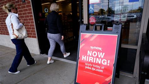 Number of Americans applying for jobless aid rises, but not enough to cause concern