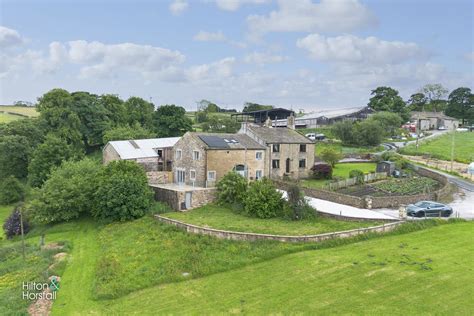 Nun Clough Barn, Birchenlee Lane - 192.com