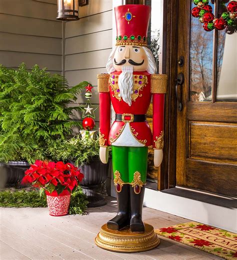 Introducing the Trubetter Outdoor Xmas Decor Nutcracker! This beautiful decoration is the perfect way to show your holiday spirit. Measuring 14" x 71", it fits perfectly on any door. Made of weather resistant 600D polyester Oxford Fabric, it's perfect for any climate. Plus, it's easy to wash with your hands and dry in a ventilated place.. 