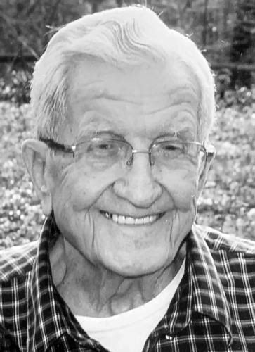 VALPARAISO, IN - Alfred Gomez, age 89, peacefully passed away on Thursday, April 7, 2022, with his loving family by his side. . 