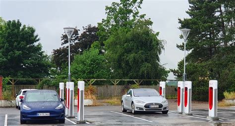 Ny V3 Supercharger i Kirke Såby - DetBareBiler