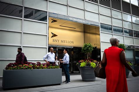 Feb 28, 2023 · The Bank of New York Mellon Corporation (BK) closed the most recent trading day at $50.88, moving +0.08% from the previous trading session. This change outpaced the S&P 500's 0.3% loss on the day. . 