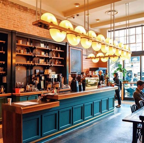 Nyc coffee shops. Jul 16, 2018 · Black Fox. An ideal spot to meet for an afternoon meeting or post-work date, Black Fox opened in downtown Manhattan in 2016 and has become one of the city's most popular coffee joints since. The ... 