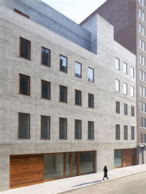 Nyc david zwirner. New York, NY. 51 to 200 Employees. Type: Company - Private. Revenue: $1 to $5 million (USD) Auctions & Galleries. Competitors: Unknown. David Zwirner is a contemporary art gallery with locations in New York (Chelsea) and London (Mayfair). 