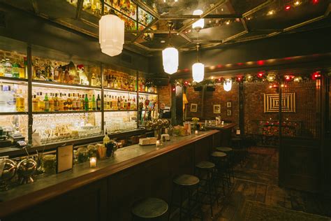 Nyc lower east side bars. Maison Premiere, Williamsburg’s New Orleans-inspired cocktail bar, has opened a Manhattan sibling. Tigre is located at 105 Rivington Street, at Ludlow Street, on the Lower East Side. William ... 