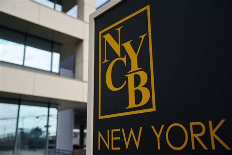 NYCB Stock Bottom Line. In any case, NYCB will be earning more than $1.40/share in annual earnings starting in 2024. NYCB analyst consensus (Seeking Alpha) I believe the analysts are slightly too .... 