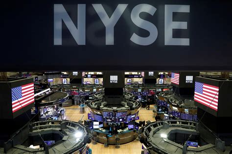Nyse T 2022
