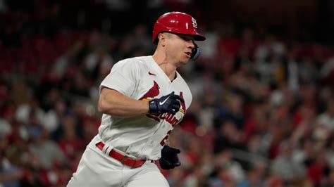 O'Neill nears return from IL, creating another Cardinals outfield logjam
