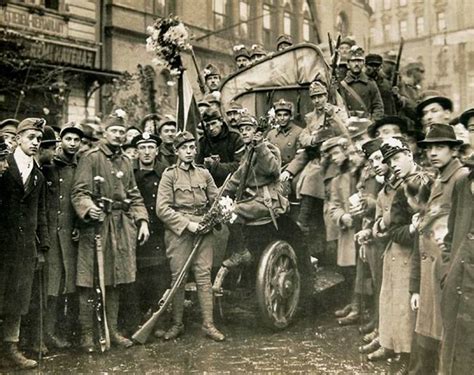 Őszirózsás forradalom és a tanácsköztársaság paraszt politikája, 1918 1919. - Banco di prova soluzioni manuale di soluzioni cafe com.