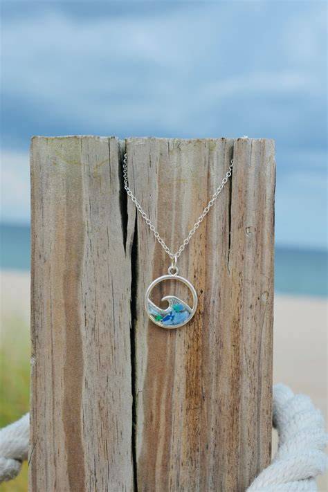 Ocean plastic necklace - Recycled gifts - Behaviour … - raincitystudios.com