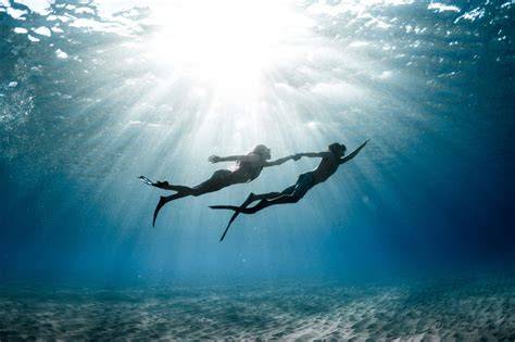 Ocean Visits Underwater Photography - raincitystudios.com