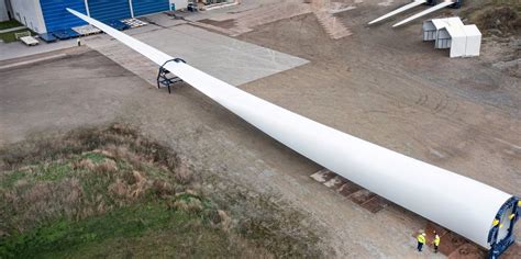 Offshore Wind Turbine Giant Blades - wintechmobiles.com