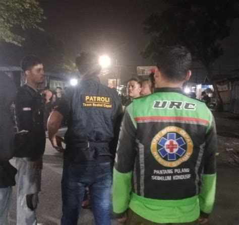 OJOL DIBEGAL plot hole yang diperdebatkan & cewek kreator TikTok pelajaran singkat perhatikan efek suara sangat horny suara lebih jernih pencari tontonan sexy image 1