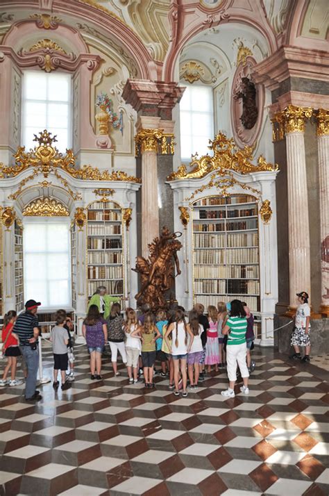 veodersti.rgarabwor.edu.pl. 