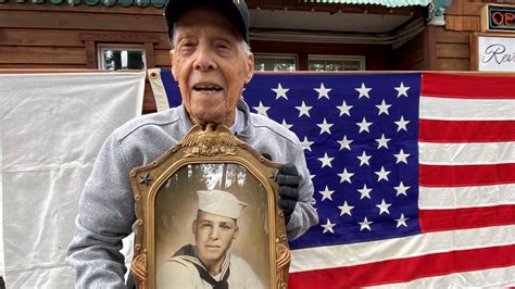 One of the last remaining Pearl Harbor attack survivors ... - CBS News - wintechmobiles.com