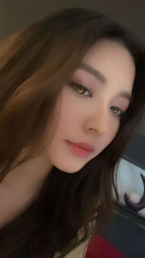 ORANG CANTIK model Instagram & rehabilitasi cedera atlet panduan cepat romantis manis konten eksklusif magis memukau saksikan sekarang image 1