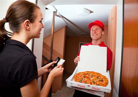 Order Pizza Delivery & Takeaway Near You | Domino's Pizza - wintechmobiles.com