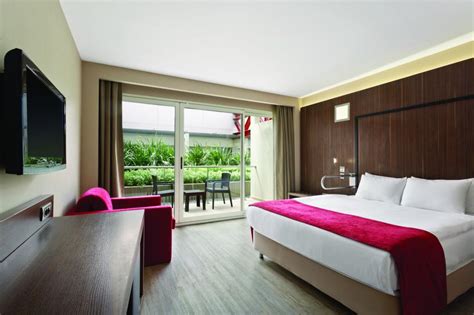 OTEL RAMADA ENCORE BY WYNDHAM IZMIR, İZMIR.