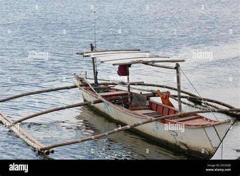 Outrigger boat - Justapedia - wintechmobiles.com