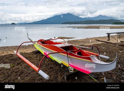Outrigger canoe indonesia Stock Photos and Images - Alamy - wintechmobiles.com