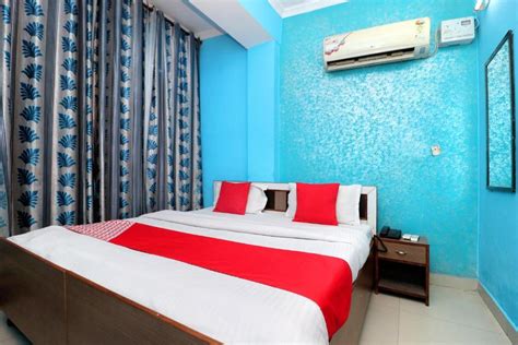 OYO Flagship 70372 The Paras Hotel, Surat, India